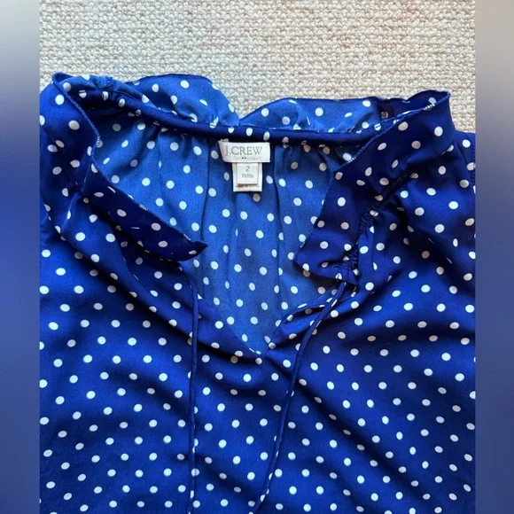 J. Crew silky polka dot sleeveless top with ruffle neck with ties. Size 2 Petite - Picture 3 of 7